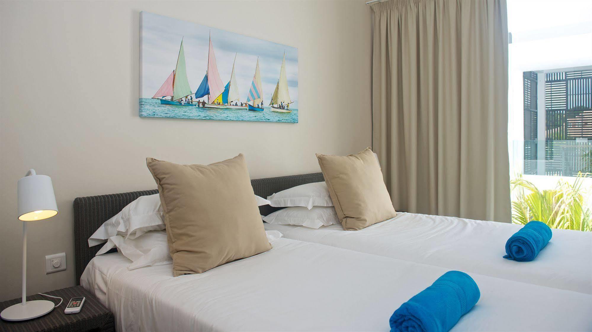 Esplanade By Horizon Holidays Tamarin Exterior foto